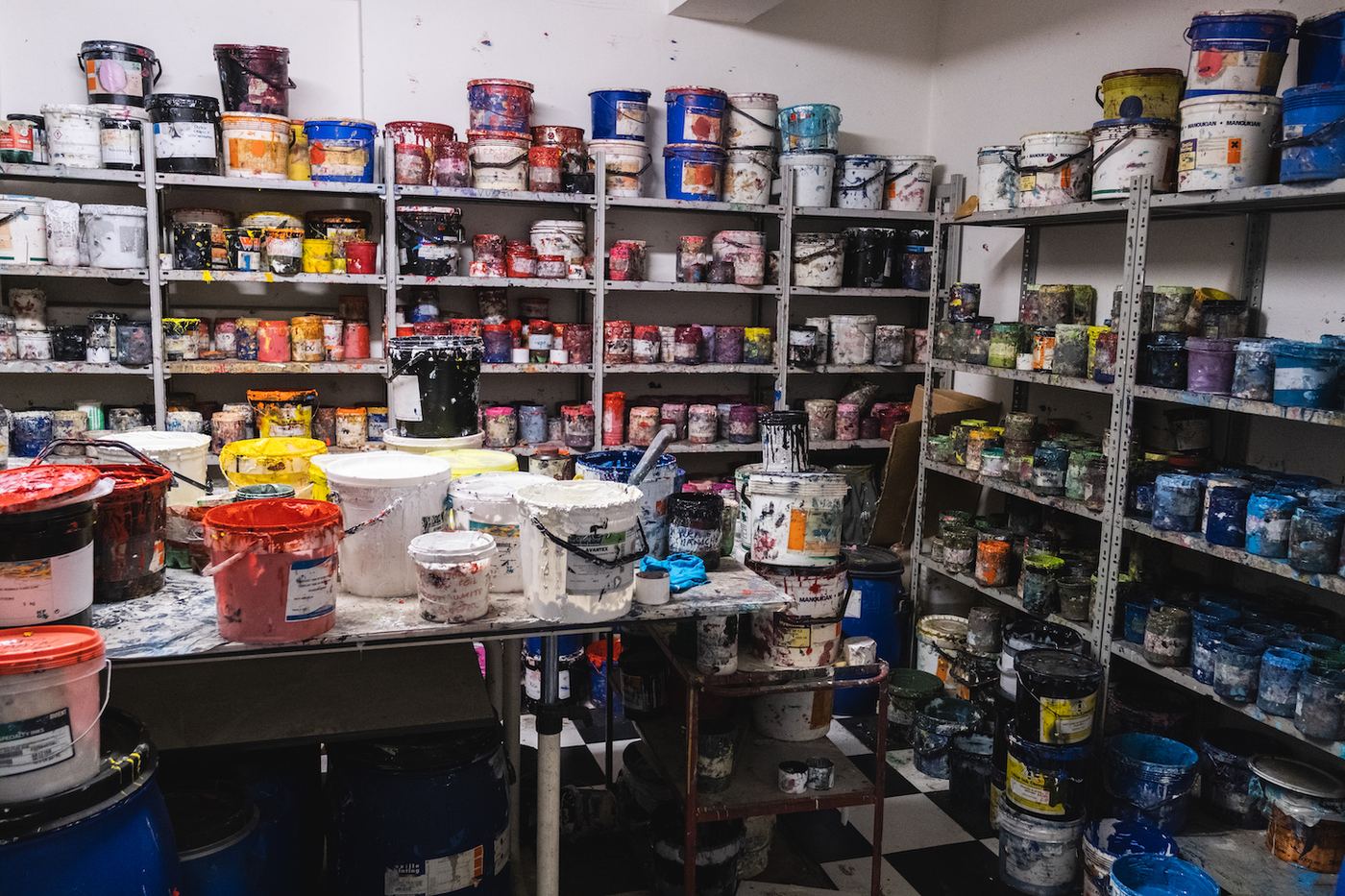 Ink storage room at Khinà Production